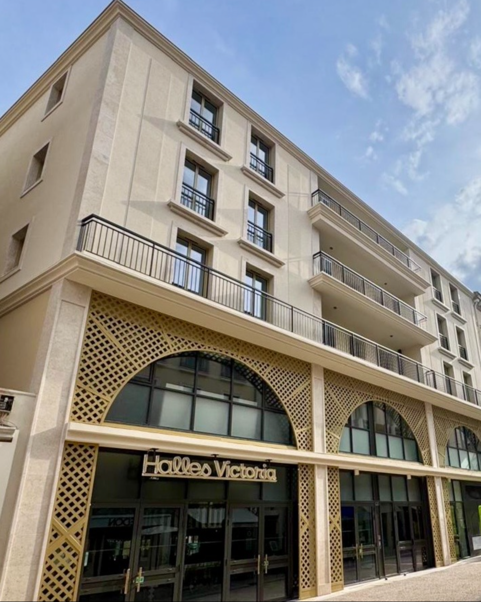 Halles Victoria - Découvrez Votre Nouveau Théâtre Gourmand en centre-ville d'Hyères
