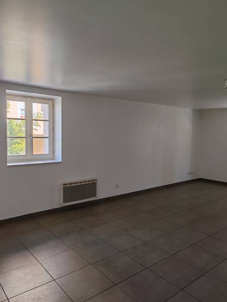 Maison de ville en duplex de 99m2 au 1er étage à vendre en centre-ville de Hyères