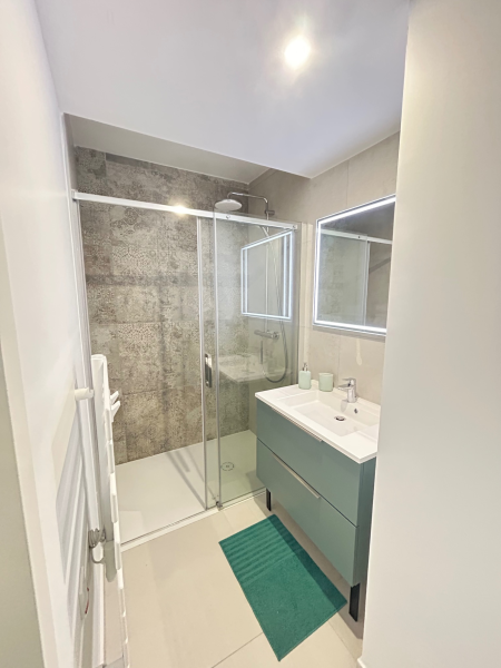 Dernier lot : Appartement témoin T4 neuf avec stationnements en hyper centre-ville de Hyères - Disponibilité immédiate